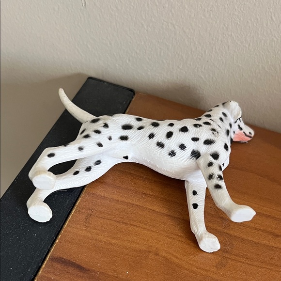 Dalmatian Dog Figurine - Black and White - Picture 4 of 4